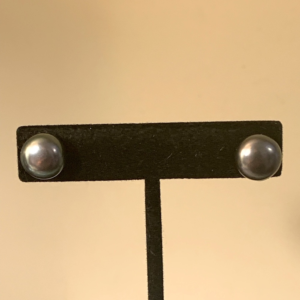 Tahitian grey cultured Pearl earrings by Honora.